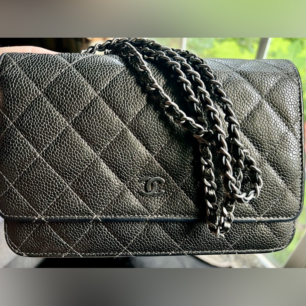 Chanel Quilted CC SHW Wallet on Chain - Picture 3 of 13